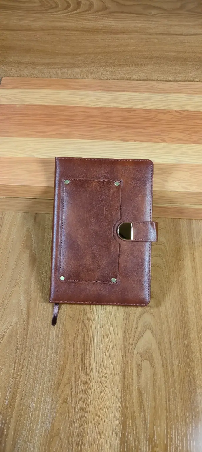 Notebook 17 — Pocket-Panel Executive Notebook